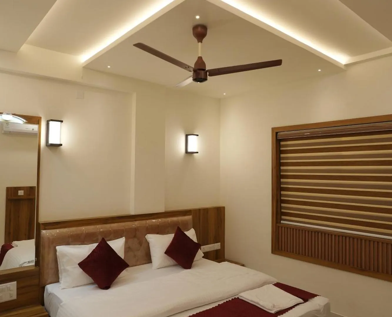 Otel M!Steria Inn Wayanad