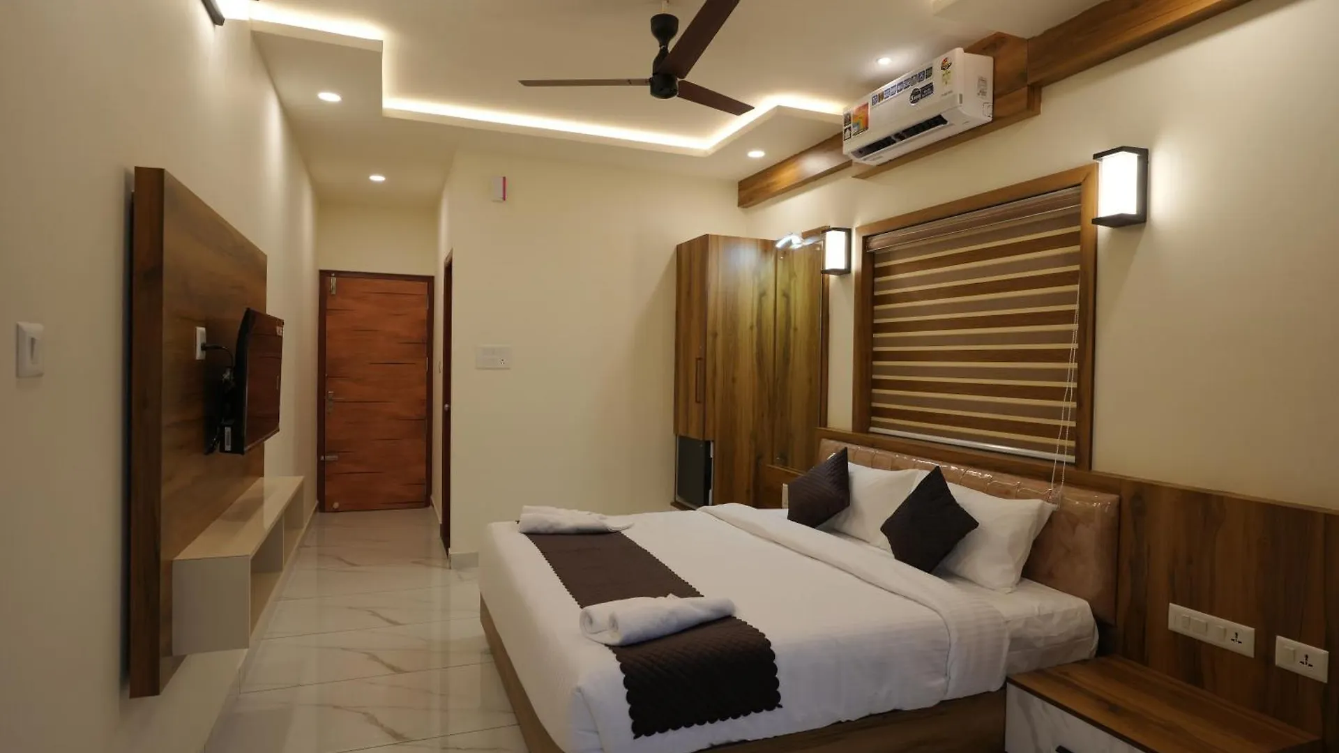Otel M!Steria Inn Wayanad